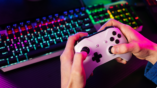 Multiple gaming controls